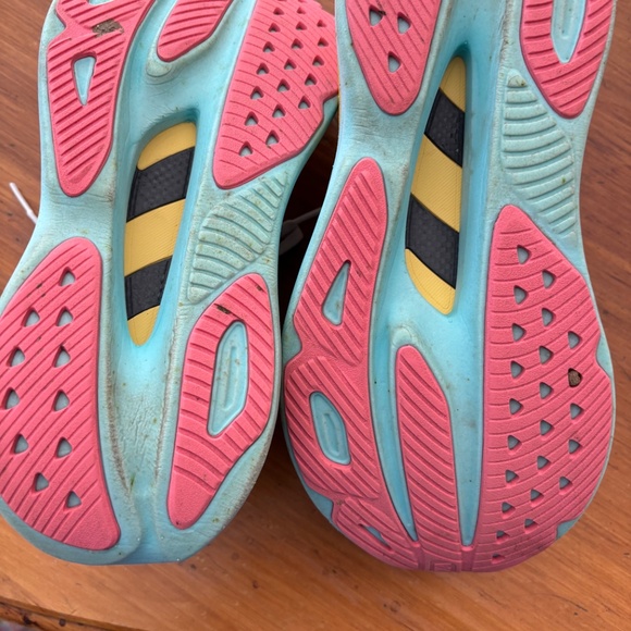 HOKAS running shoes/sneakers - Picture 2 of 5